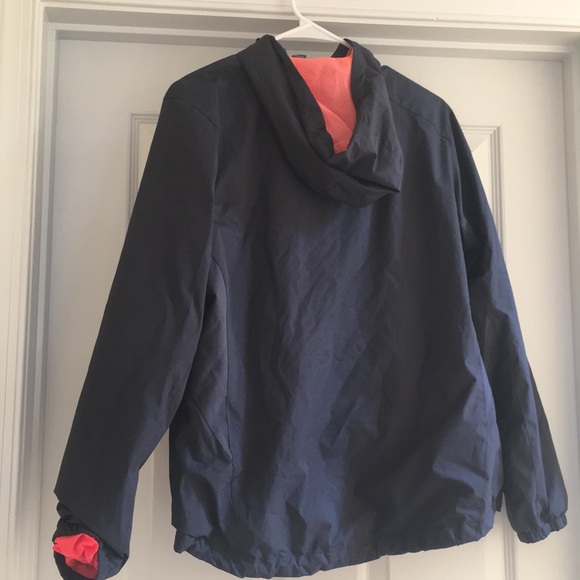 New Balance rain jacket - Picture 4 of 4